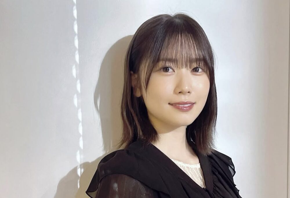 丹生明里 学歴