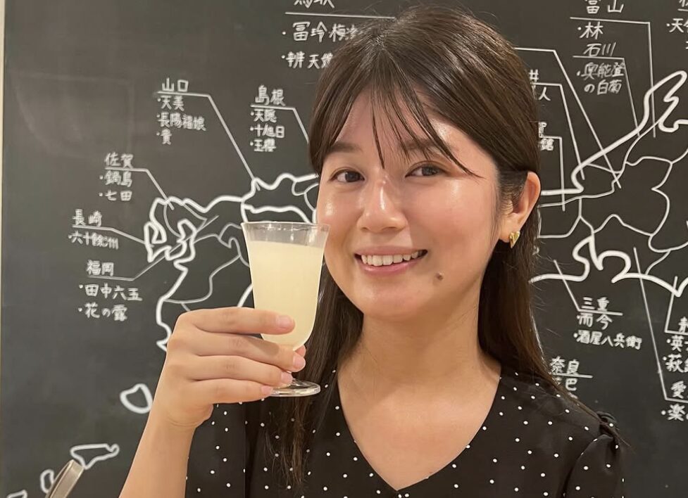 小林礼奈 収入
