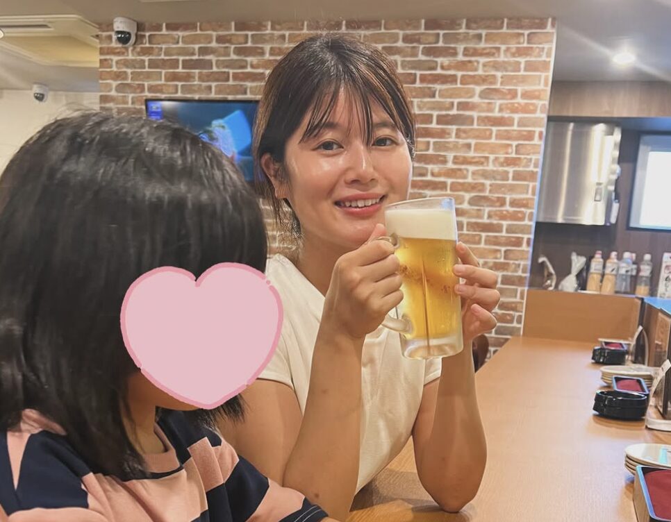 小林礼奈 収入